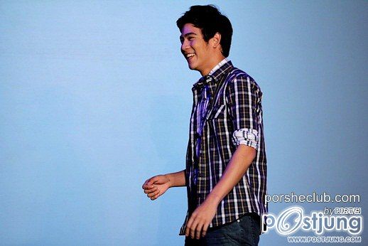 พอร์ซ...ใส่เสื้อลายได้ไฮโซมากๆ  บ่องต่ง