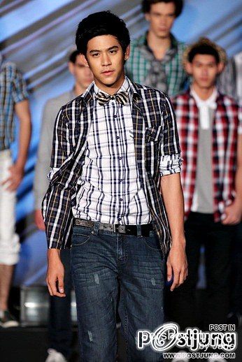 พอร์ซ...ใส่เสื้อลายได้ไฮโซมากๆ  บ่องต่ง