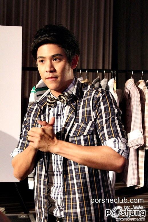 พอร์ซ...ใส่เสื้อลายได้ไฮโซมากๆ  บ่องต่ง