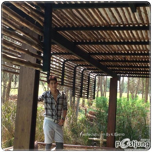 พอร์ซ...ใส่เสื้อลายได้ไฮโซมากๆ  บ่องต่ง