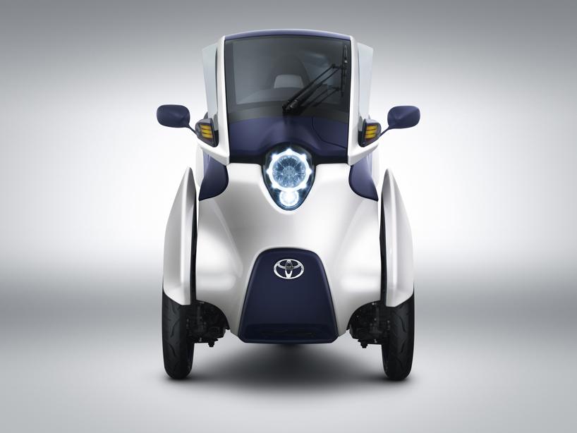 รถลูกครึ่ง ( Toyota EV I Road )