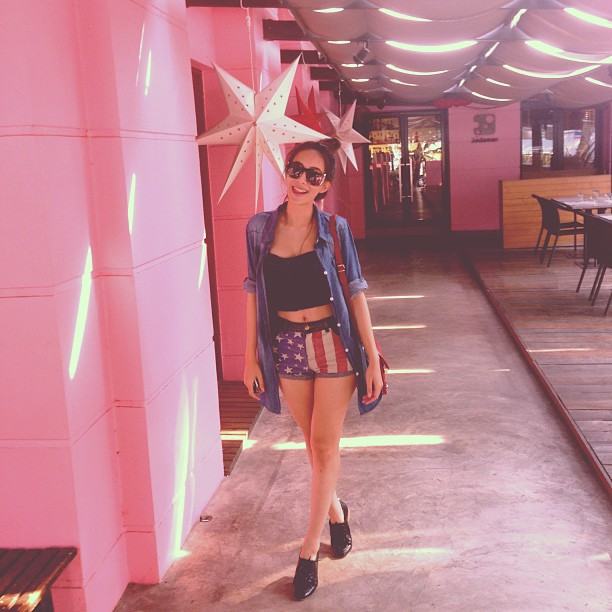 มิ้นท์ ณัฐวรา กับ เนย โชติกา ใครสวยกว่ากัน