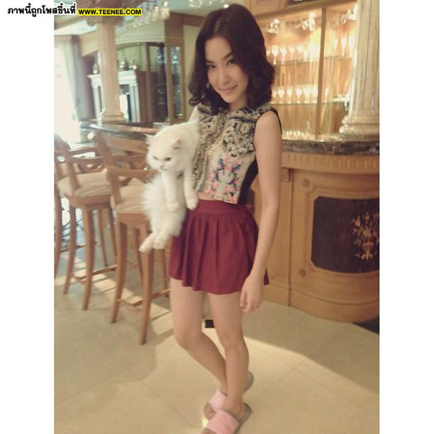 โม มนชนก แสงฉายเพียงเพ็ญ ร้ายได้เทพสุดๆ กับบท พเยีย จาก แผนรัก แผนร้าย