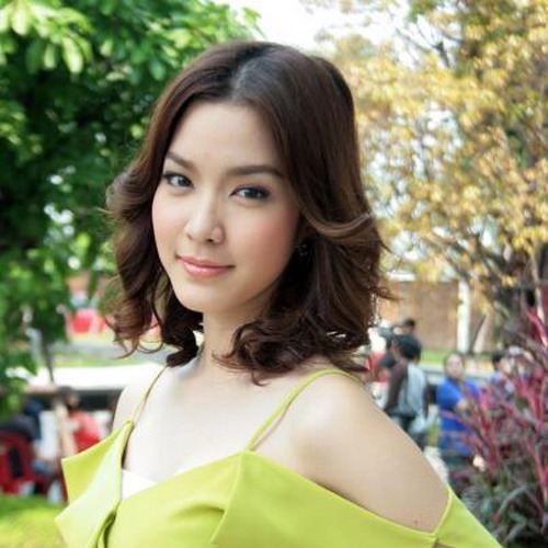 โม มนชนก แสงฉายเพียงเพ็ญ ร้ายได้เทพสุดๆ กับบท พเยีย จาก แผนรัก แผนร้าย