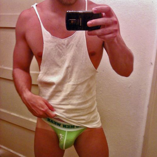 HOT MAN IN UNDERWARE 2