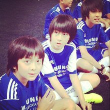 ชมภาพ...เหล่าลูกดาราไปซ้อมบอลกับทีมเชลซี น่ารักสนุกสนาน