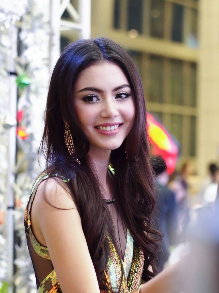 ใหม่ ดาวิกา คนหรือนางฟ้าเนี่ย