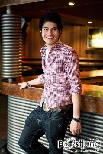 Henry Golding