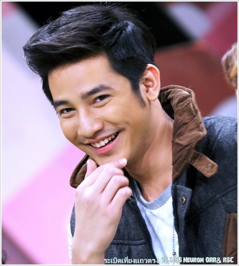 instagram @ron_patarapon (รอน ภัทรภณ)