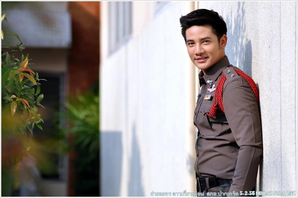 instagram @ron_patarapon (รอน ภัทรภณ)