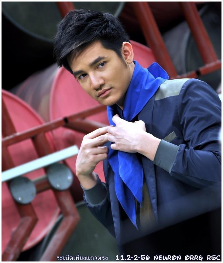 instagram @ron_patarapon (รอน ภัทรภณ)