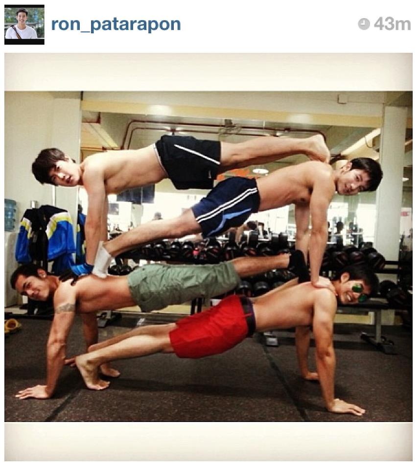 instagram @ron_patarapon (รอน ภัทรภณ)