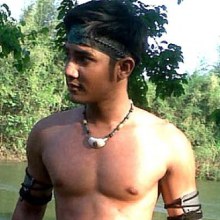 instagram @ron_patarapon (รอน ภัทรภณ)