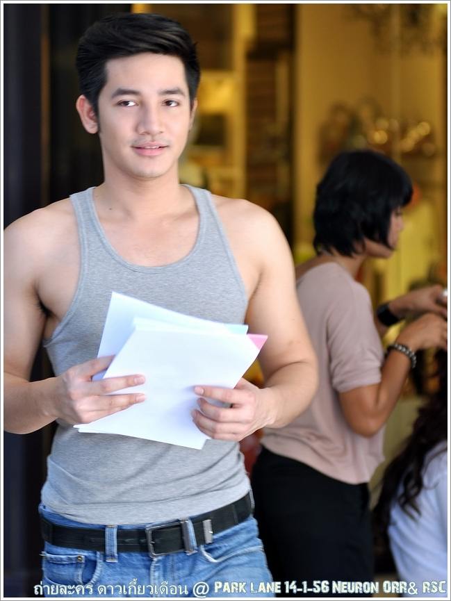 instagram @ron_patarapon (รอน ภัทรภณ)