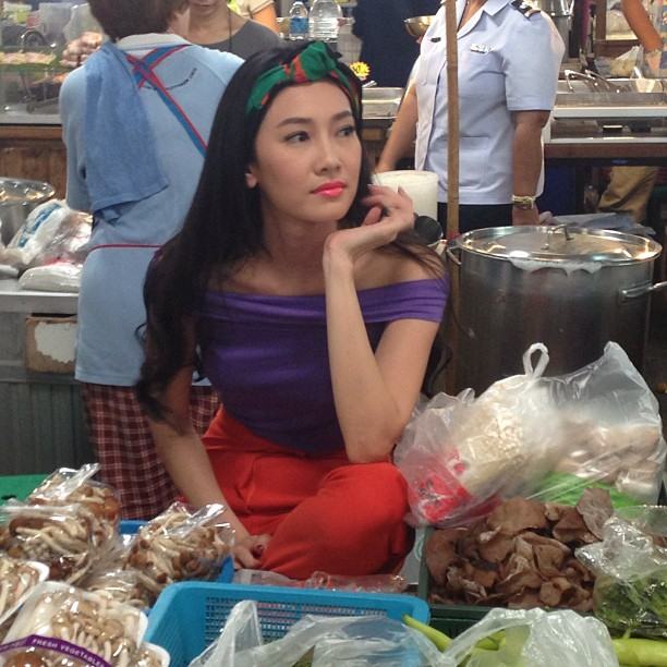 ชุดขายผักของลำยองจัดเต็มมาก