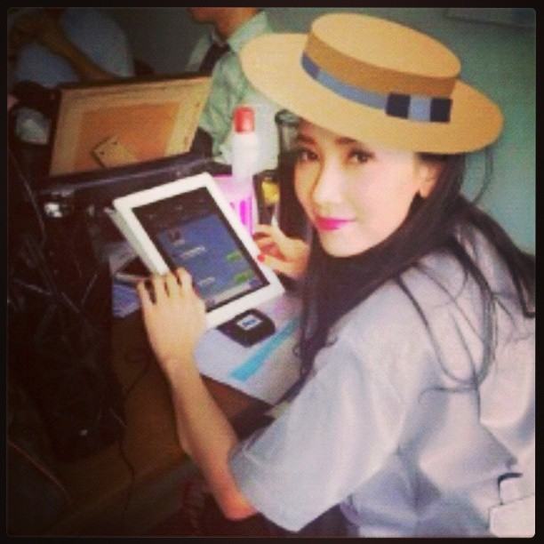 ลำยองเล่นไลน์ขณะพักกอง