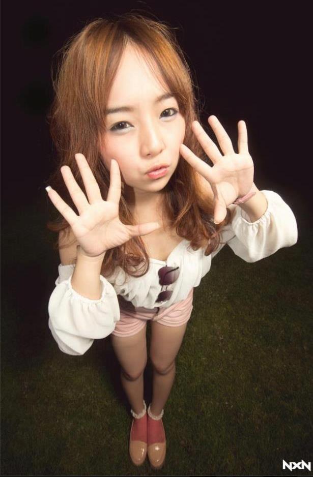 น่ารักปนเซ็กซี่ แบบฉบับเอมมี่ เดวา !