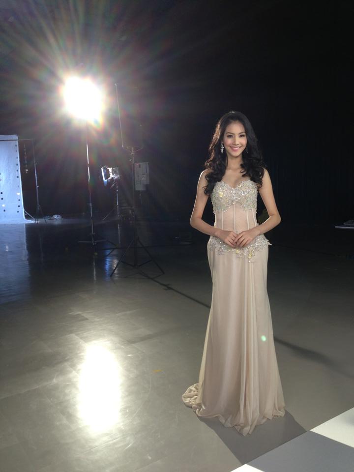 น้องมายด์ เชิญชวนสมัคร มิสยูนิเวิร์สไทยแลนด์ 2013