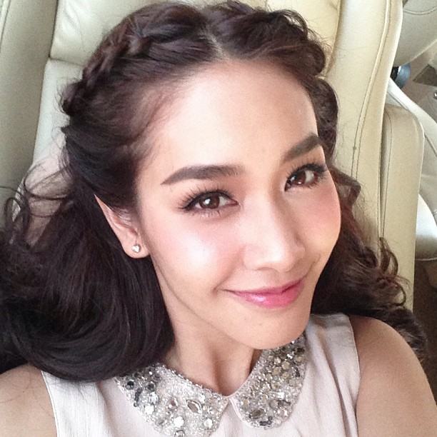 ใบเฟิร์น พิมพ์ชนก กับ มิน พีชญา ใครสวยกว่ากัน