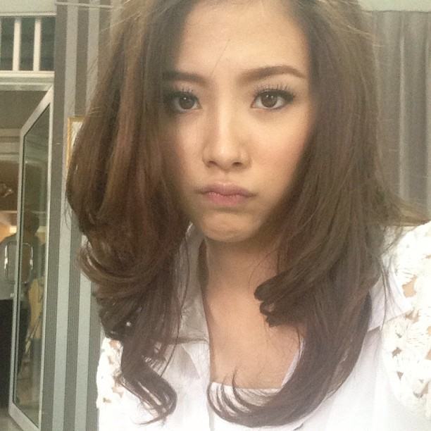 ใบเฟิร์น พิมพ์ชนก กับ มิน พีชญา ใครสวยกว่ากัน