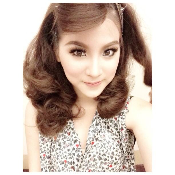 ใบเฟิร์น พิมพ์ชนก กับ มิน พีชญา ใครสวยกว่ากัน