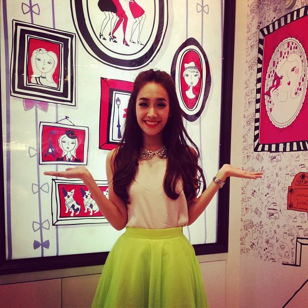 ใบเฟิร์น พิมพ์ชนก กับ มิน พีชญา ใครสวยกว่ากัน