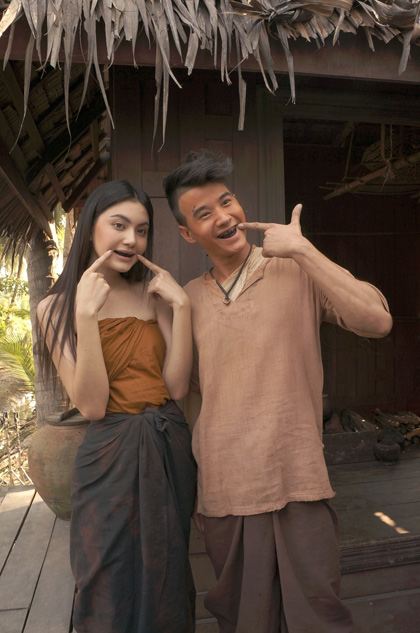 ใหม่ ดาวิกา - มาริโอ้ นำทีม แก๊งฟันดำ พร้อมจัดเต็มทรงผมยอดฮิต ใน พี่มาก พระโขนง