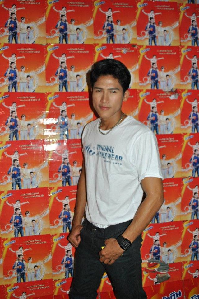 ชอบผู้ชายใส่ชุดกีฬาประกวดแบบนี้อะใครชอบบ้าง