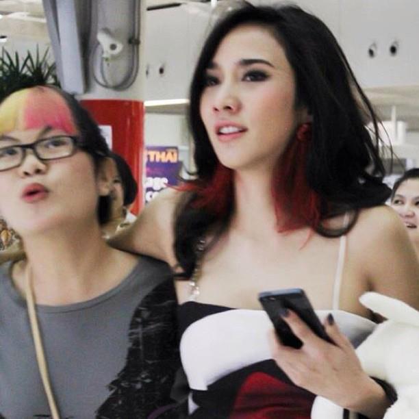 อั้ม พัชราภา@งานโตโยต้า สุราษฎร์ธานี