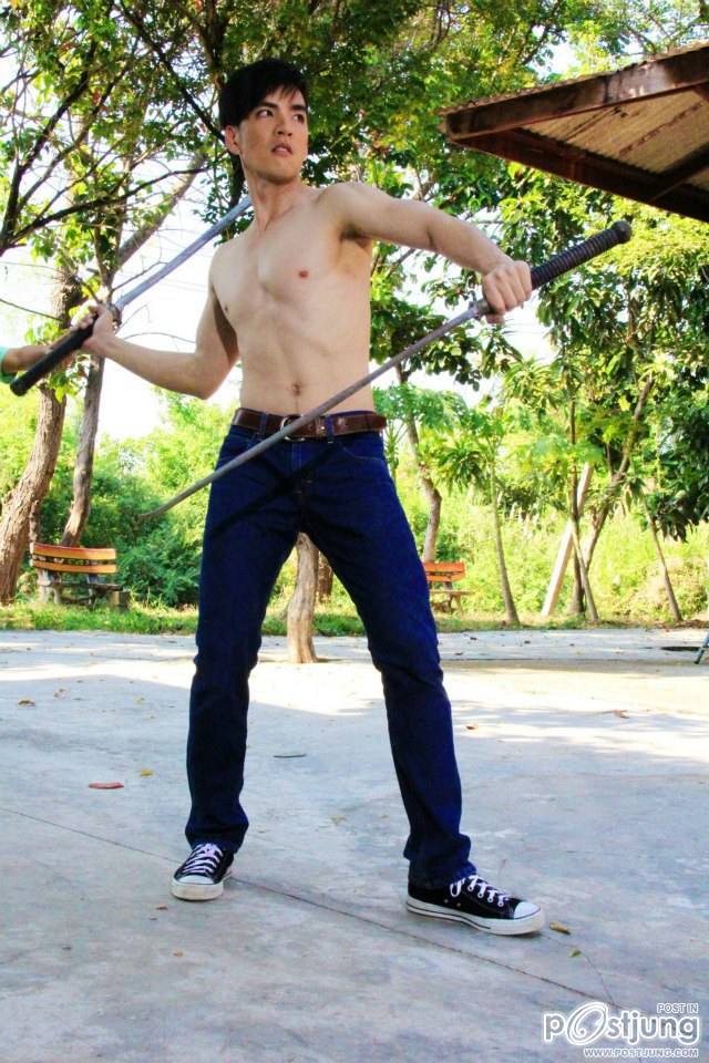 นิว- นม- ขาว น่าร๊อคๆ