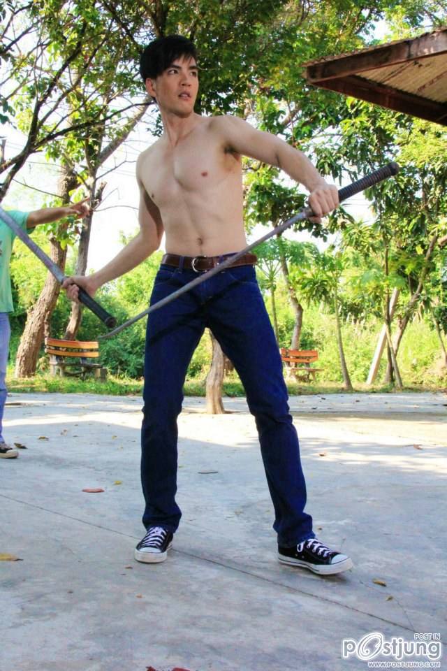 นิว- นม- ขาว น่าร๊อคๆ