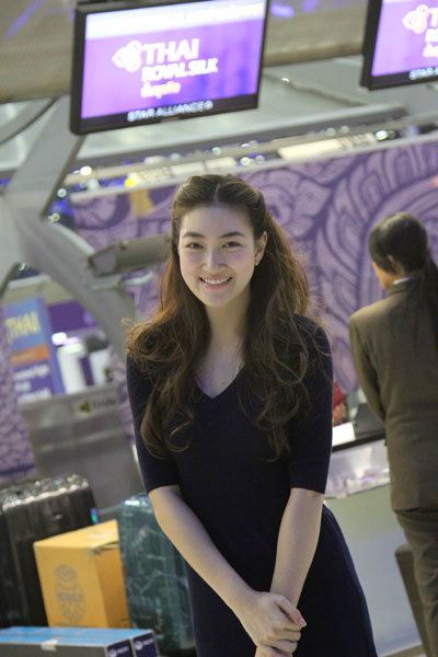 ชอบ แพนเค้กแต่งหน้าแต่งตัว แนวนี้มั่กมาก