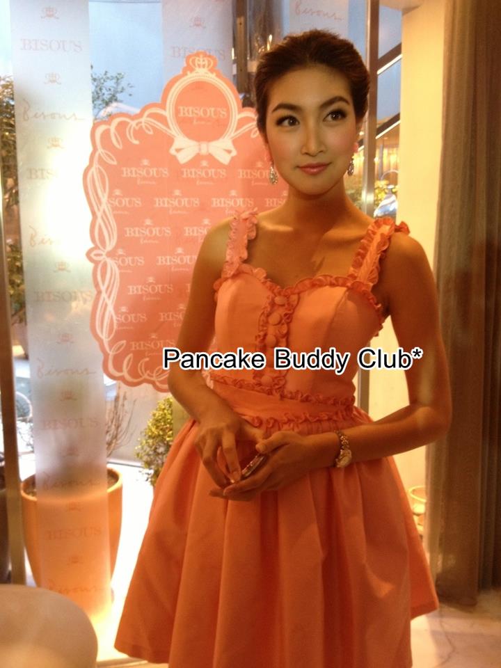 แพนเค้กแต่งตัวแบบนี้เหมือนตุ๊กตาเลย