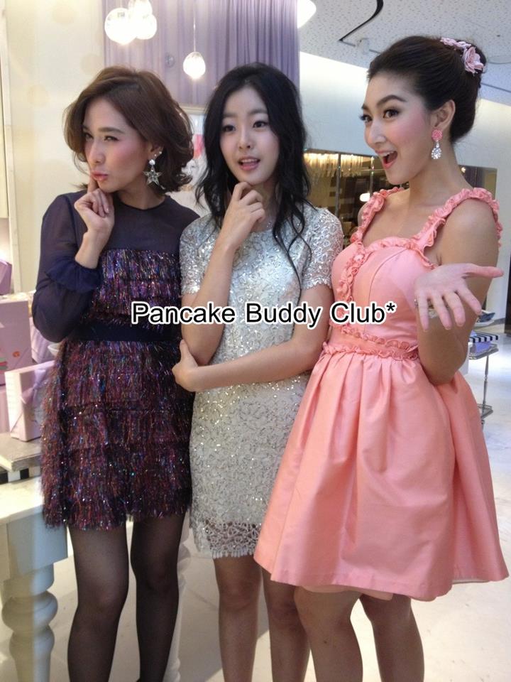 แพนเค้กแต่งตัวแบบนี้เหมือนตุ๊กตาเลย