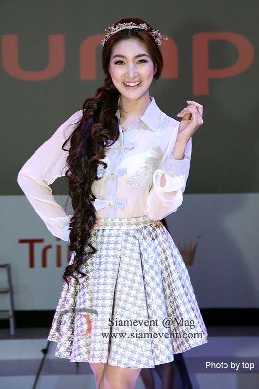 ว๊าว !! แพนเค้กเดินแบบชุดนี้เซ๊กซี่จัง