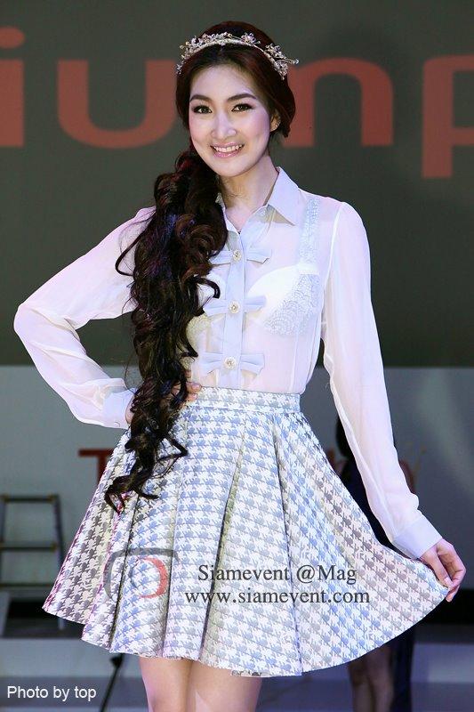 "แพนเค้ก-เขมนิจ" Triumph "MAKE WAVE Inspiring Resort Trend 2013"