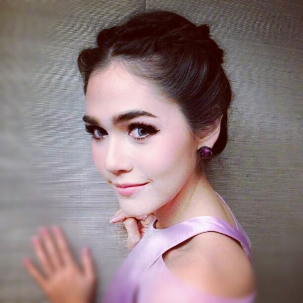 ชมพู่ อารยา