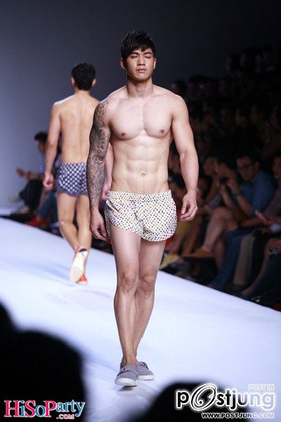 Zenithorial@ ELLE Fashion Week 2011