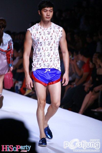 Zenithorial@ ELLE Fashion Week 2011