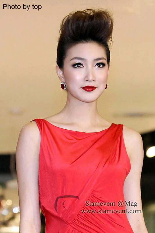 แพนเค้ก เขมนิจ ชุดเริ่ด หน้าเป๊ะ