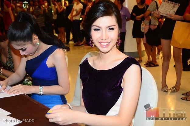 บรรยากาศผู้เข้าสมัคร Miss Tiffany 2013