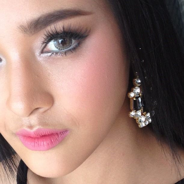 มา@สแกนผิวหน้าดารา@ที่คุณชื่นชอบกันคะว่าใครยังชนะอายุกันบ้าง