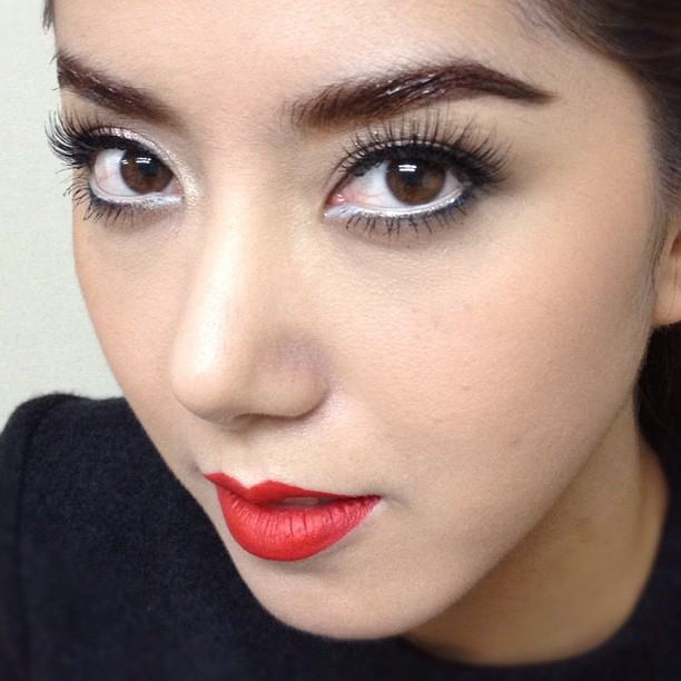 มา@สแกนผิวหน้าดารา@ที่คุณชื่นชอบกันคะว่าใครยังชนะอายุกันบ้าง