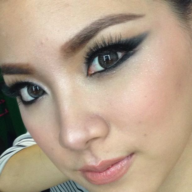 มา@สแกนผิวหน้าดารา@ที่คุณชื่นชอบกันคะว่าใครยังชนะอายุกันบ้าง