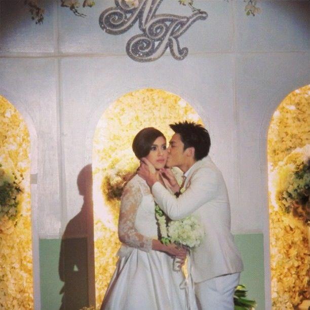 หมาก-คิม กับฉากแต่งงานสุดน่ารัก ในต้นรักริมรั้ว