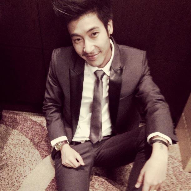 จิมมี่ "ผู้ชายข้ามเพศ" หรือ "ทอมหล่อ" ที่กำลังโด่งดังในตอนนี้