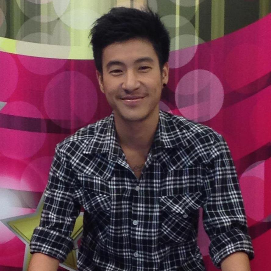 จิมมี่ "ผู้ชายข้ามเพศ" หรือ "ทอมหล่อ" ที่กำลังโด่งดังในตอนนี้