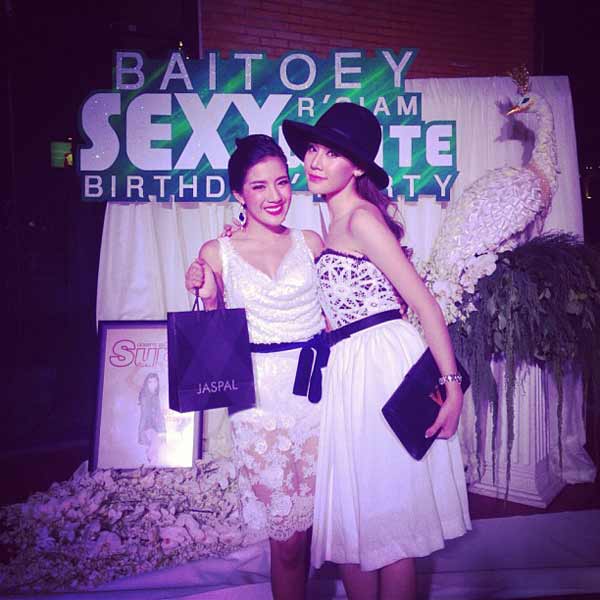 ใบเตย อาร์สยาม จัดปาร์ตี้วันเกิด แซ่บเวอร์