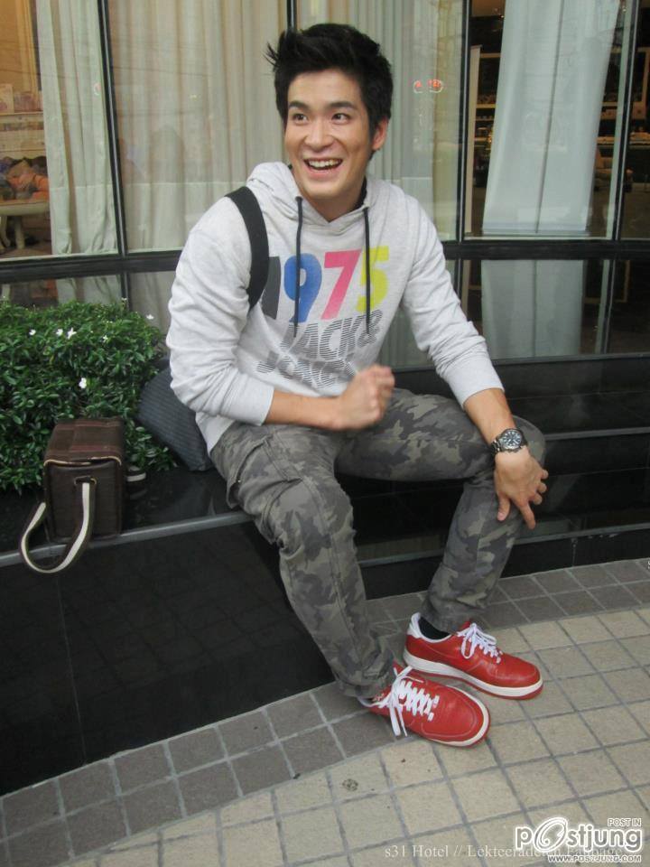 อาเล็ก  ธีรเดช เมื่อนก่อนเฉยๆ แต่ตอนนี้หลงเลย