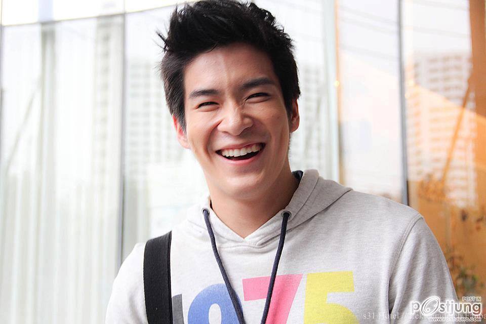 อาเล็ก  ธีรเดช เมื่อนก่อนเฉยๆ แต่ตอนนี้หลงเลย